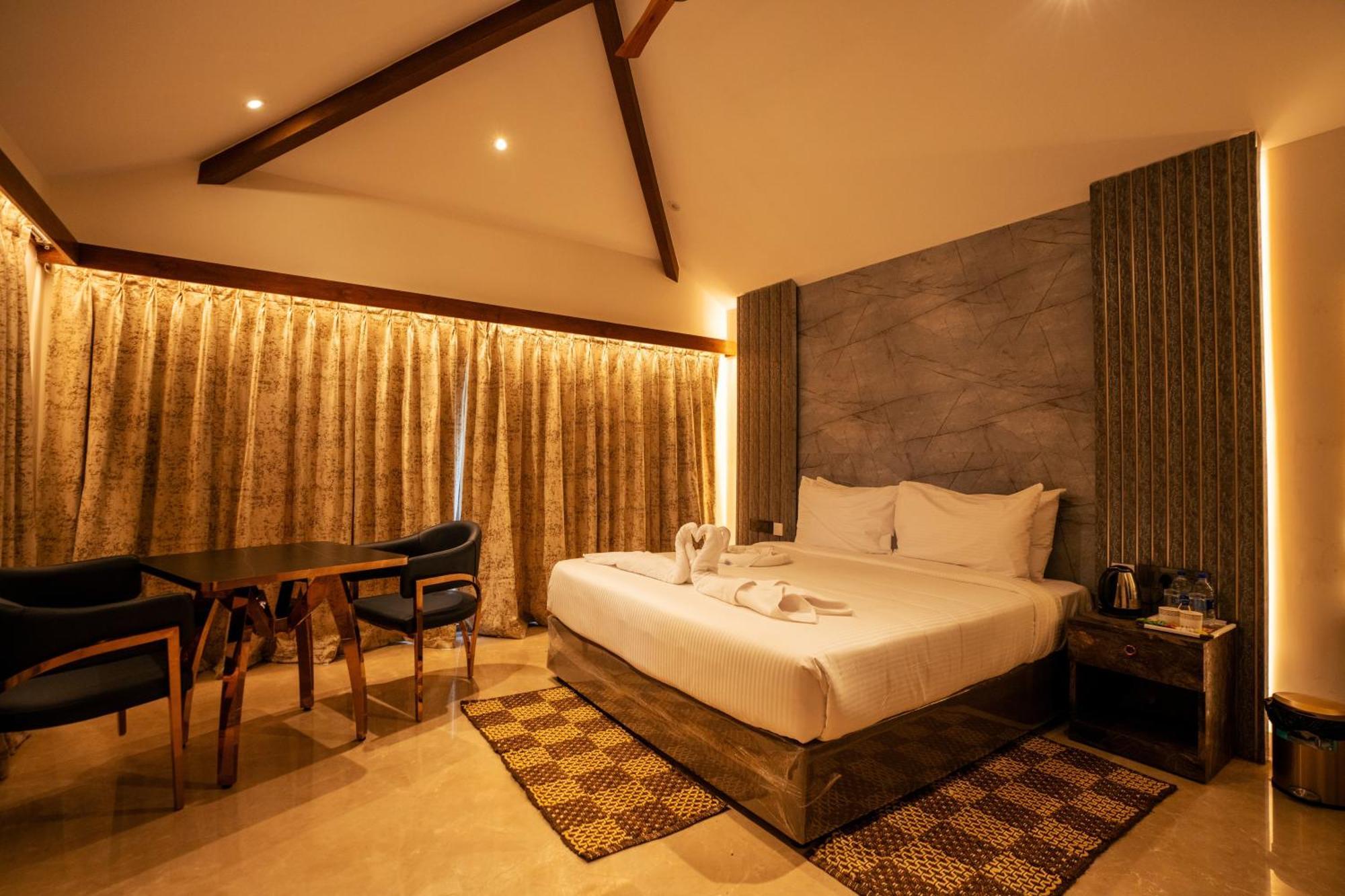 Mstays Ecr By Mirabilis Hotel Chennai Dış mekan fotoğraf