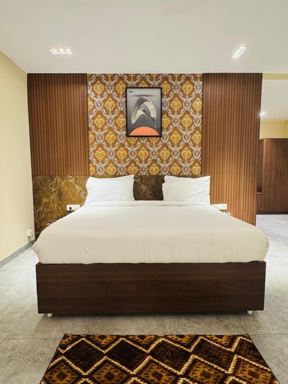 Mstays Ecr By Mirabilis Hotel Chennai Dış mekan fotoğraf